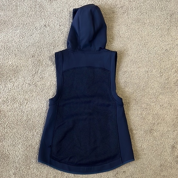 Lululemon The Spaces In Between Vest Midnight Navy - Picture 8 of 11